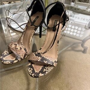 Parker & Sky Tan/Black Snake Print Heels